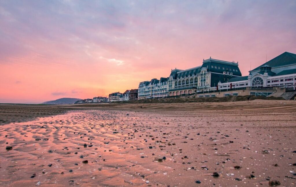 Photo - Hotel cabourg bord de mer effet mer 1600x900 c 1600x900 c effet mer 1600x900 c 1600x900 c